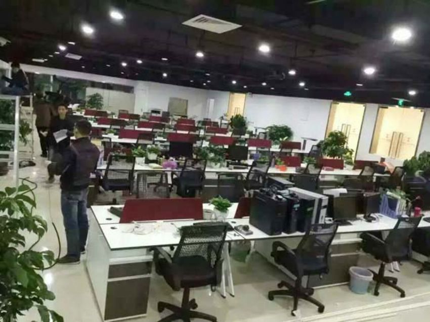 點擊查看詳細信息<br>標題：屏風辦公室系列 閱讀次數(shù)：1473